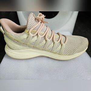 Brand new Merrell moab? Women 8